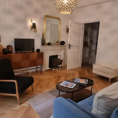 Apartment Meynadier: Superbe Trois Pieces *